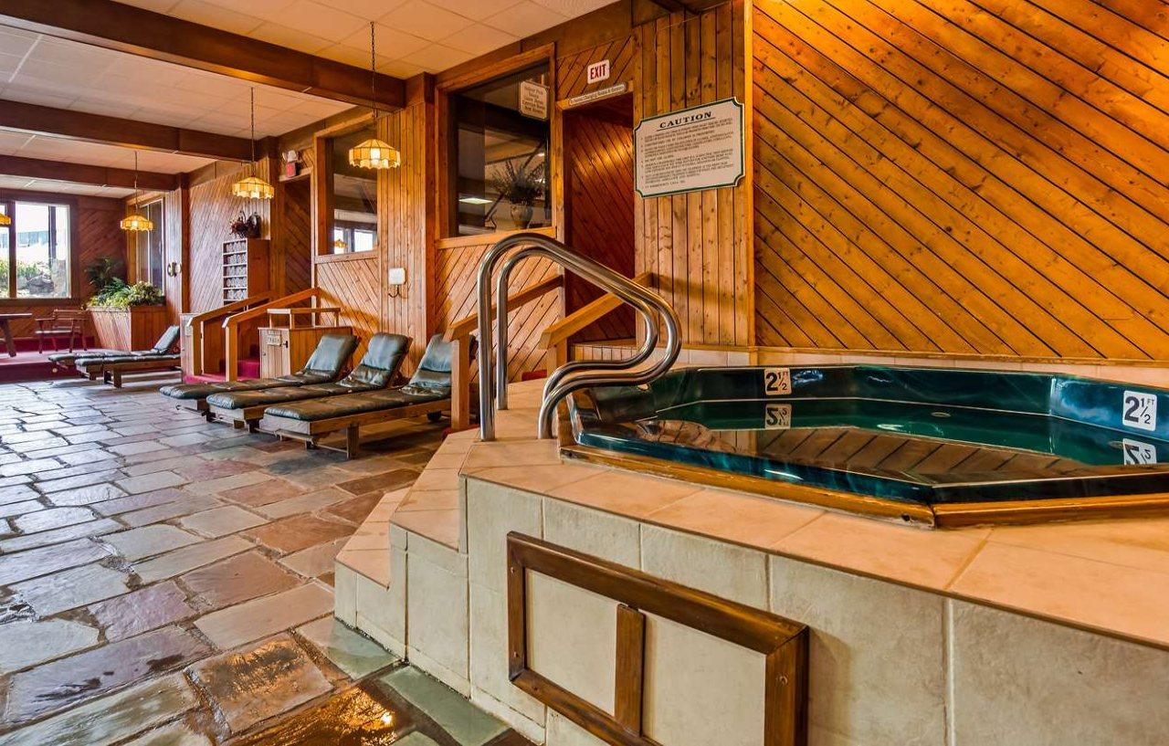 Western Adirondack Hotel 3*