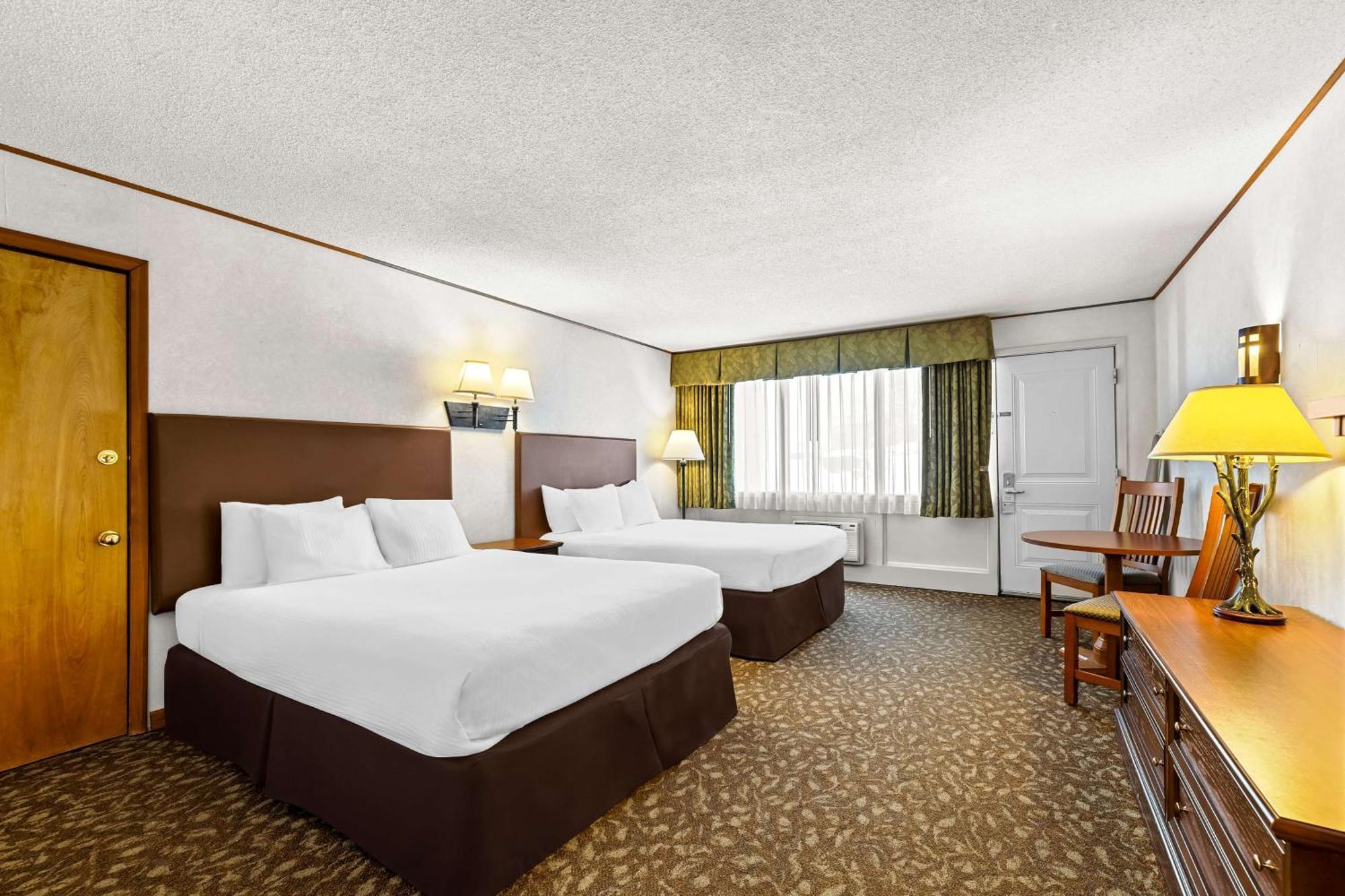 Western Adirondack Hotel Lake Placid